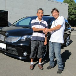 東京都練馬区にお住まいのT様に 新車 USトヨタ シエナ SE キャルウイングデモカー をご納車させて頂きました。