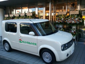 地元所沢市のセントラルハウス様に営業車として日産 キューブをご納車させて頂きました。