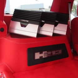 ラグビー日本代表 神戸製鋼コベルコスティーラーズ #8 谷口 到選手に ハマー H2  213デモカー をご納車させて頂きました。