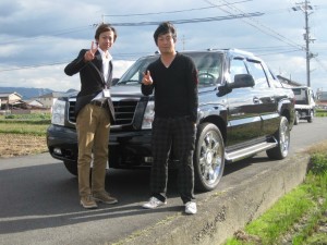 奈良県橿原市にお住まいのN様にキャデラック エスカレード EXT  ブラックレザーカスタムインテリアをご納車させて頂きました。