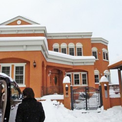 北海道札幌市にお住まいのA社長に新車  2012y  メルセデスベンツ GL550 AMGワイドバージョン をご納車させて頂きました。