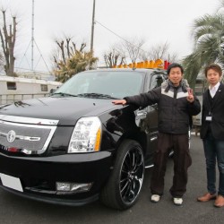 神奈川県相模原市にお住まいのS様に 2008y  キャデラック エスカレード  新車並行  ワンオーナー物 をご納車させて頂きました。