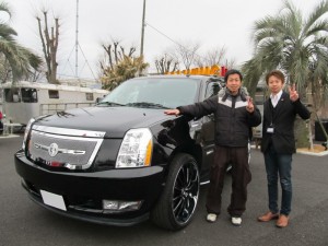 神奈川県相模原市にお住まいのS様に 2008y  キャデラック エスカレード  新車並行  ワンオーナー物 をご納車させて頂きました。