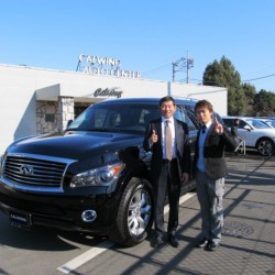 東京都八王子市にお住まいのW社長に、新車 2012y インフィニティー QX56をご納車させて頂きました。