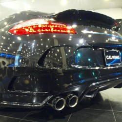 東京都八王子市にお住まいのC社長に、新車 2012y ポルシェ パナメーラ フェアリーデザインVerをご納車させて頂きました。