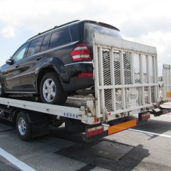 大阪府豊中市にお住まいのH様に 2008y メルセデスベンツ GL450をご納車させて頂きました。