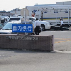 愛知県名古屋市にお住まいのS様に 新車 2012y シボレー タホ 9人乗り をご納車させて頂きました。