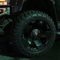埼玉県鶴ヶ島市にお住まいのH様にハマーH2のホイールをご注文頂き、ご納車させていただきました。