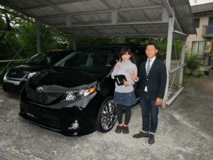 福島県いわき市にお住まいのT様に 新車 USトヨタ シエナ SE をご納車させて頂きました。