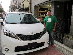 東京都台東区にお住まいのT様に 新車 USトヨタ シエナ SEをご納車させて頂きました。