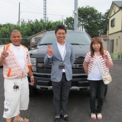 神奈川県川崎市にお住まいのN様に 新車 2012y フォード F-150 SVTラプター をご納車させて頂きました。