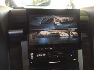 車検整備のため、ご入庫頂いている車両です。 2007年以降製造の車両は「直前側方運転視界基準」という基準が決められているため キャルウイングでは、フロントカメラとサイドカメラの取付をさせて頂いております。    […]