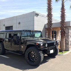 HUMMER H1★デモカー製作中！！