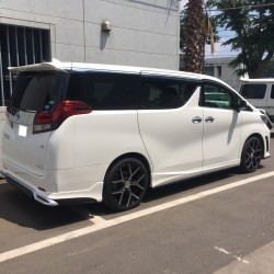 東京都のO様に新車アルファード　エグゼクティブラウンジ　WALDをご納車させて頂きました。