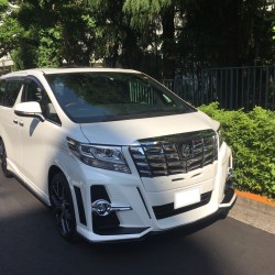 東京都のO様に新車アルファード　エグゼクティブラウンジ　WALDをご納車させて頂きました。