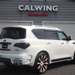 東京都のＳ様に　INFINITI　QX80　LARTE DESIGN　をご納車させていただきました。