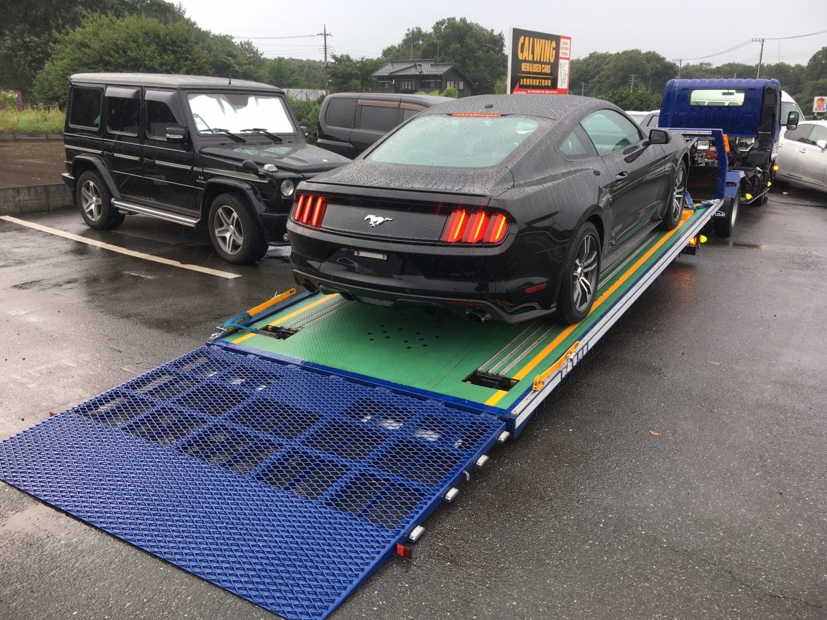 鹿児島県のh様に新車 フォード マスタング プレミアム 2 0エコブーストをご納車させていただきました Calwing キャルウイング