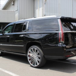 CADILLAC ESCALADE ESV E&G社製 クラッシックメッシュグリルキット NEXTNATIONホイール MGPキャリパーカバーカスタム！！