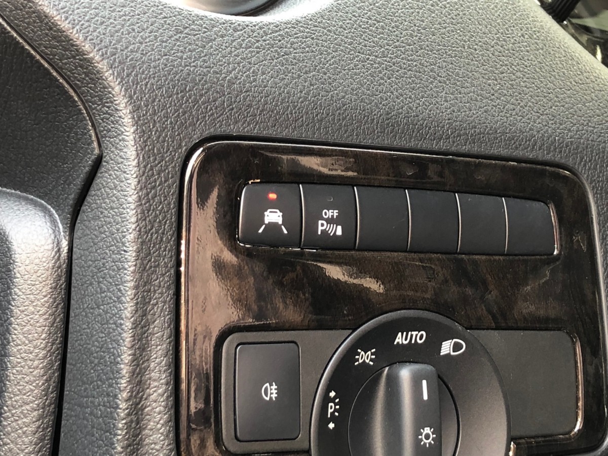 レーンキープアシスト