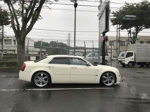 埼玉県のT様に　クライスラー300C　5.7HEMIをご納車させていただきました！