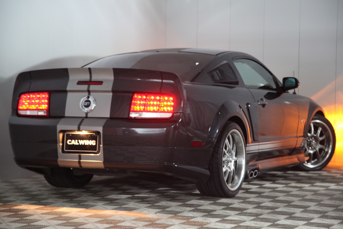 2007y フォード マスタング GT500E エレノア SALEENスーパーチャージャー 465馬力 ブルーフレーム正規輸入物 新車並行  NO.8701 | CALWING キャルウイング