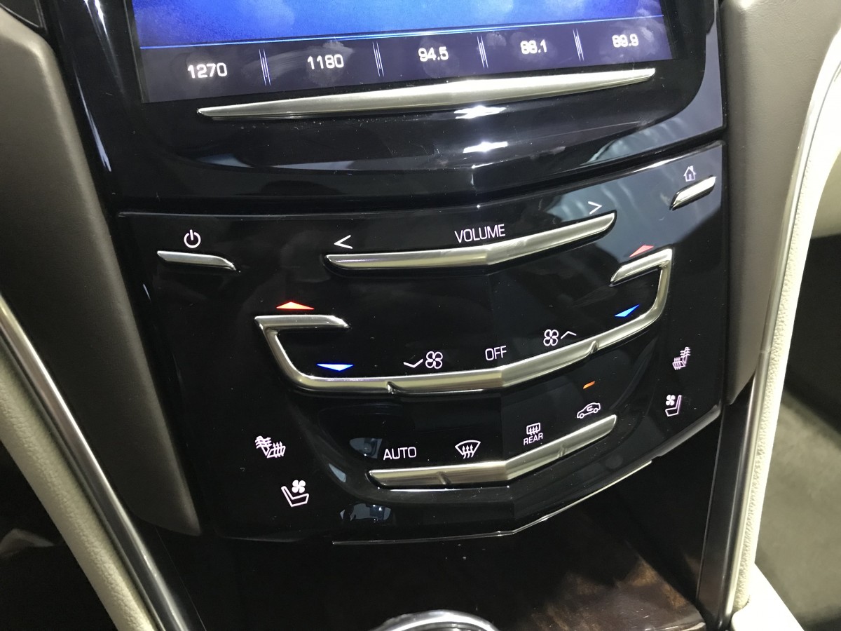 2013y キャデラック XTS プラチナム ディーラー車 NO.1730