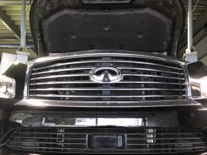 逆輸入車 ｲﾝﾌｨﾆﾃｨｰ QX56 12ヶ月点検　エンジンオイル交換　エアフィルター交換　エアコンフィルター交換 点検　修理　整備