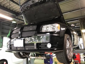 こんにちは!今回はダッジ マグナムの作業を紹介します。メインはATミッションの不具合の依頼でしたがその他にエンジンのオイル漏れと冷却水漏れがありましたので合わせて作業を行なうことでご用命いただきました。エンジンのオイル漏 […]