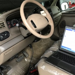 フォード　エクスカージョン　キー登録　FORD　EXCURSION