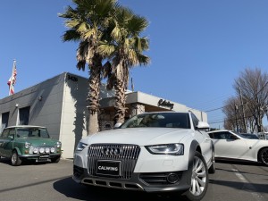 こんにちは!サービスフロント慎一です!こちらの車両は、タイヤのサイドウォールが裂けてしまっているためタイヤの交換をさせて頂きました。   写真のような状態ですと、エア漏れを起こしたり急にバー […]