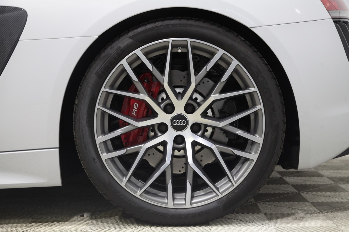 2016y アウディ R8 V10 5.2 FSI quattro カーボンパーツ レーザー