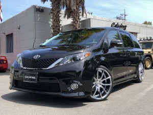 US TOYOTA シエナ SIENNA レクサーニ LEXANI ローダウン カスタム