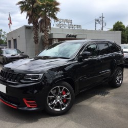 ジープ　グランドチェロキー　ＳＲＴ８　ブレーキパッド　交換　低ダスト　グラチェロ