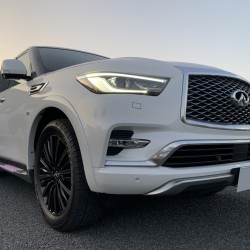 インフィニティQX80　カーナビ取付！　カスタム