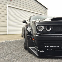 ダッジ DODGE チャレンジャー CHALLENGER ヘルキャット HELLCAT   BAD SPEED LA バッドスピードエルエー  可変バルブ ローダウン  ワイド カスタム