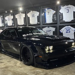 ダッジ DODGE チャレンジャー CHALLENGER ヘルキャット HELLCAT   BAD SPEED LA バッドスピードエルエー  可変バルブ ローダウン  ワイド カスタム