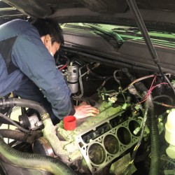 エスカレード　エンジン不調　点検　修理　バルブスプリング　シリンダーヘッド交換　