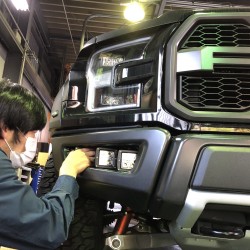 フォード　Ｆ１５０　ラプター　カスタム　３連ＬＥＤ　マフラー　トノカバー　ＦＯＲＤ　ＲＡＰＴＯＲ　