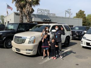 埼玉県のY社長様にキャデラック エスカレードをご納車させて頂きました。