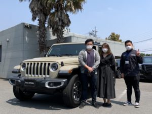 埼玉県のS様に新車ジープ グラディエーター オーバーランド ゴビカラーをご納車させていただきました。