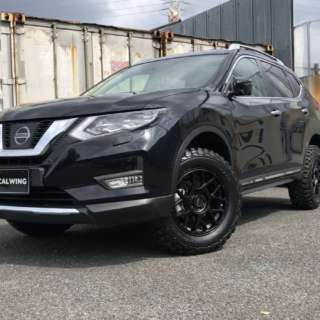 日産 ニッサン エクストレイル 左ハンドル  KMC ホイール  マッド タイヤ リフトアップ  カスタム