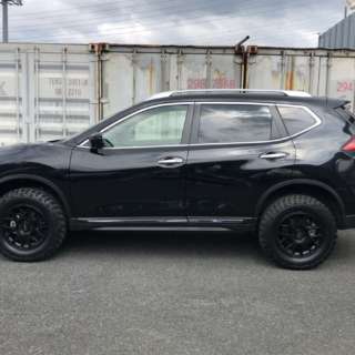 日産 ニッサン エクストレイル 左ハンドル  KMC ホイール  マッド タイヤ リフトアップ  カスタム