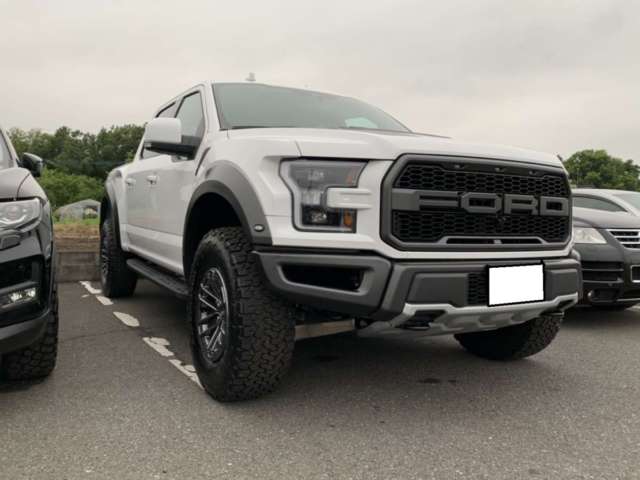 鳥取県のT様に新車フォードF-150ラプターをご納車させて頂きました!