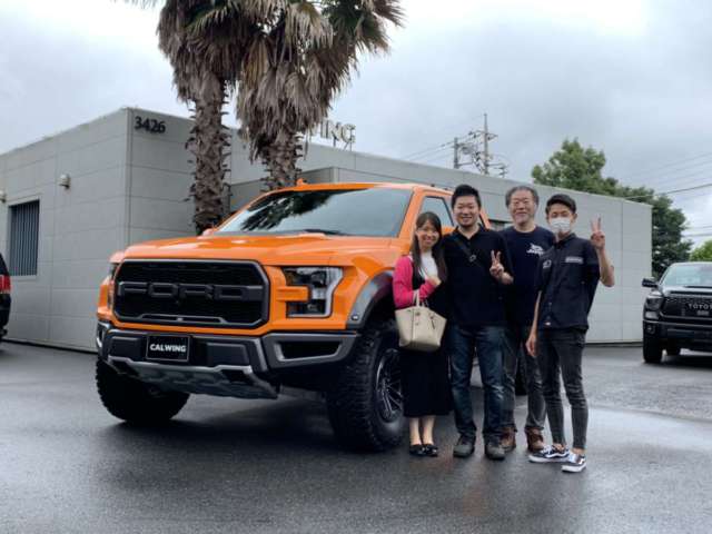 埼玉県のK先生に新車フォード F-150ラプターをご納車させて頂きました!
