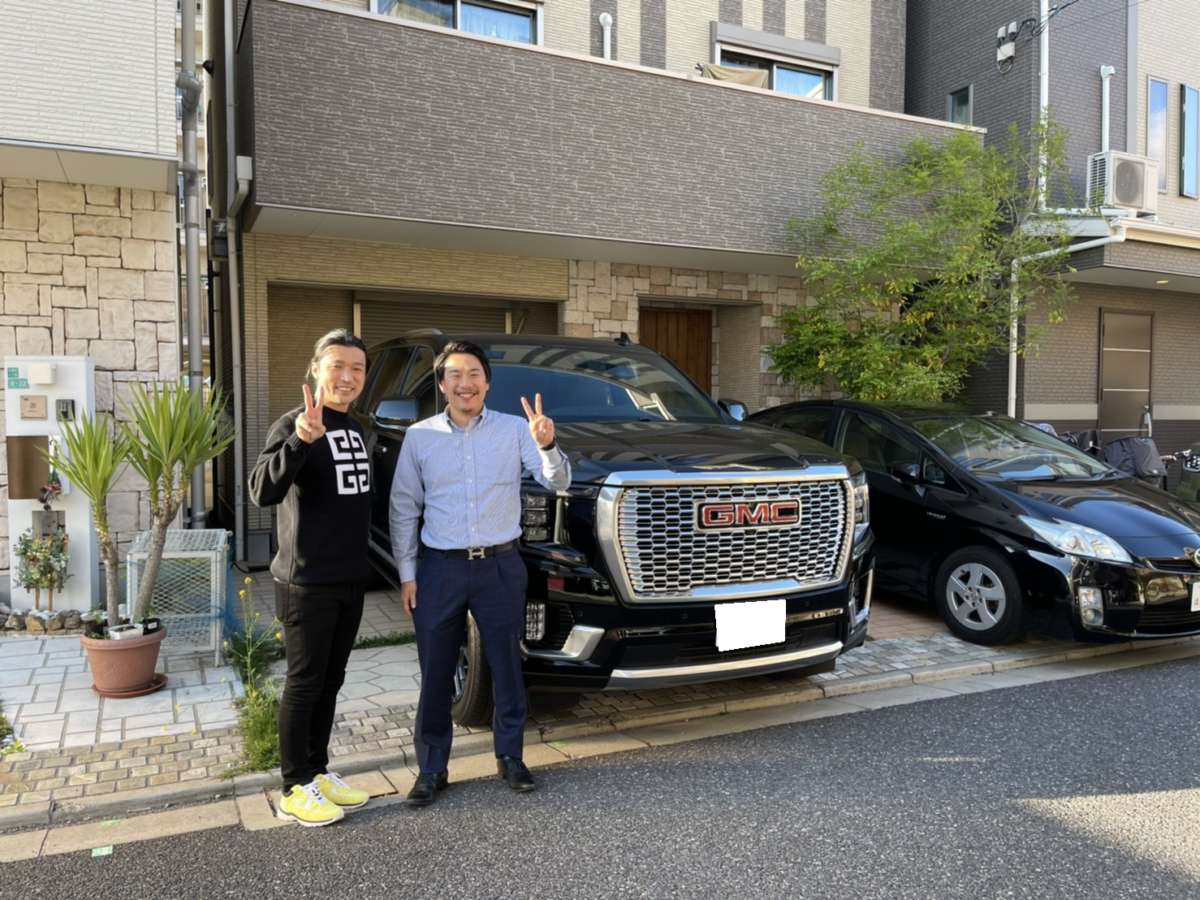 大阪府のA社長に新車 GMC ユーコン デナリをご納車させて頂きました。