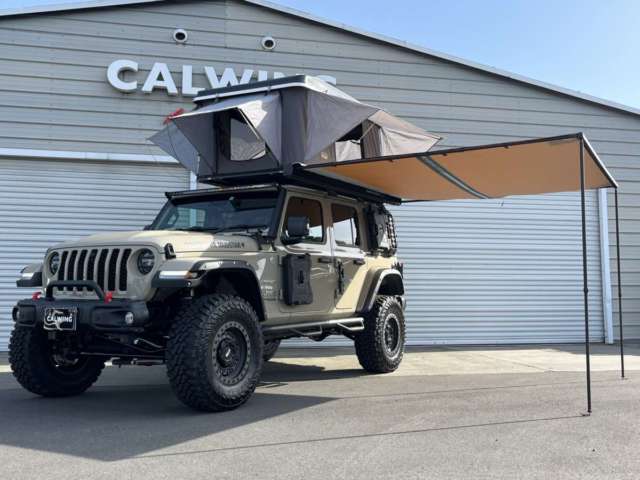 JEEP WRANGLER CALIFORNIA MUDSTAR OVERLAND STYLE