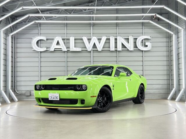 ダッジ チャレンジャー 807馬力 6.2L V8 スーパーチャージド HEMIエンジン