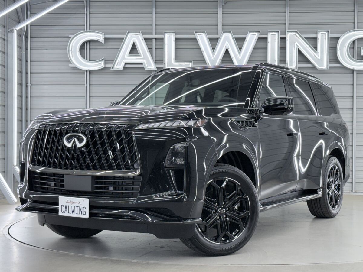 インフィニティのフラッグシップ QX80 スポーツが入庫いたしました！