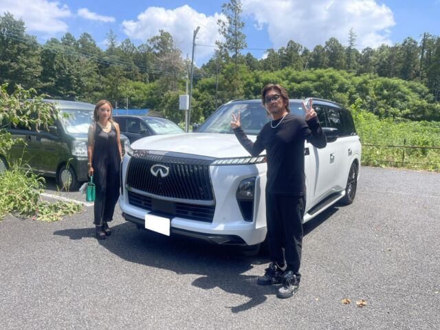 神奈川県のH社長に 新車 INFINITI QX80 オートグラフ をご納車させていただきました！